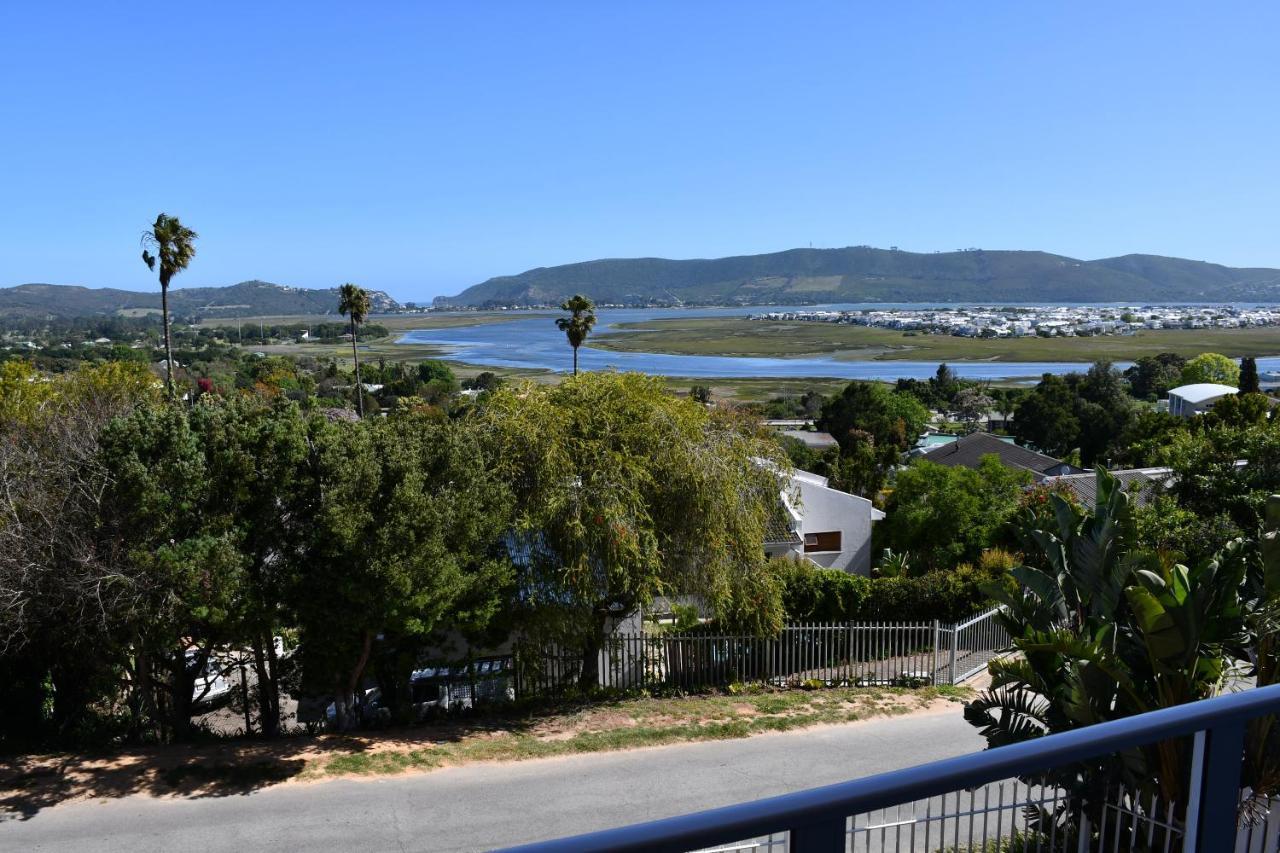 Friendz Guesthouse Knysna Ngoại thất bức ảnh