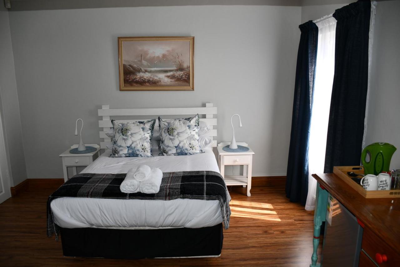 Friendz Guesthouse Knysna Ngoại thất bức ảnh