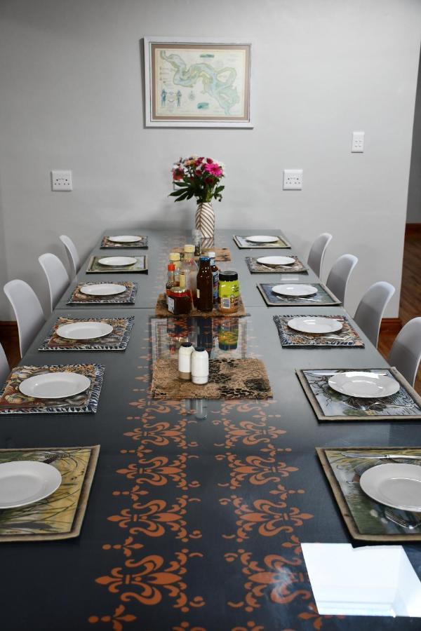 Friendz Guesthouse Knysna Ngoại thất bức ảnh