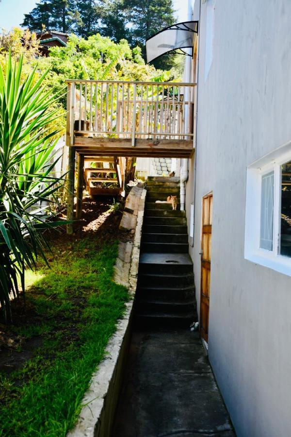 Friendz Guesthouse Knysna Ngoại thất bức ảnh