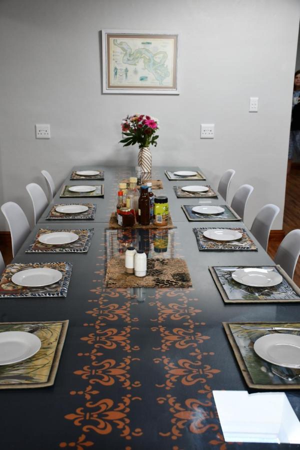 Friendz Guesthouse Knysna Ngoại thất bức ảnh