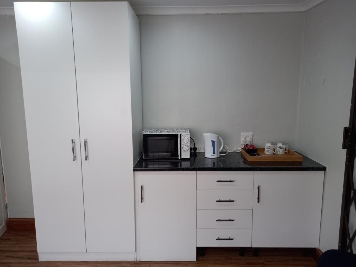 Friendz Guesthouse Knysna Ngoại thất bức ảnh